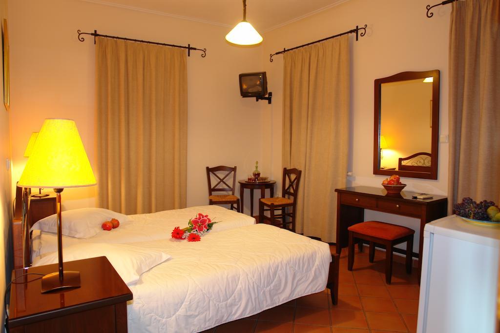 Xenonas Chrisso Hotel Delphi Værelse billede
