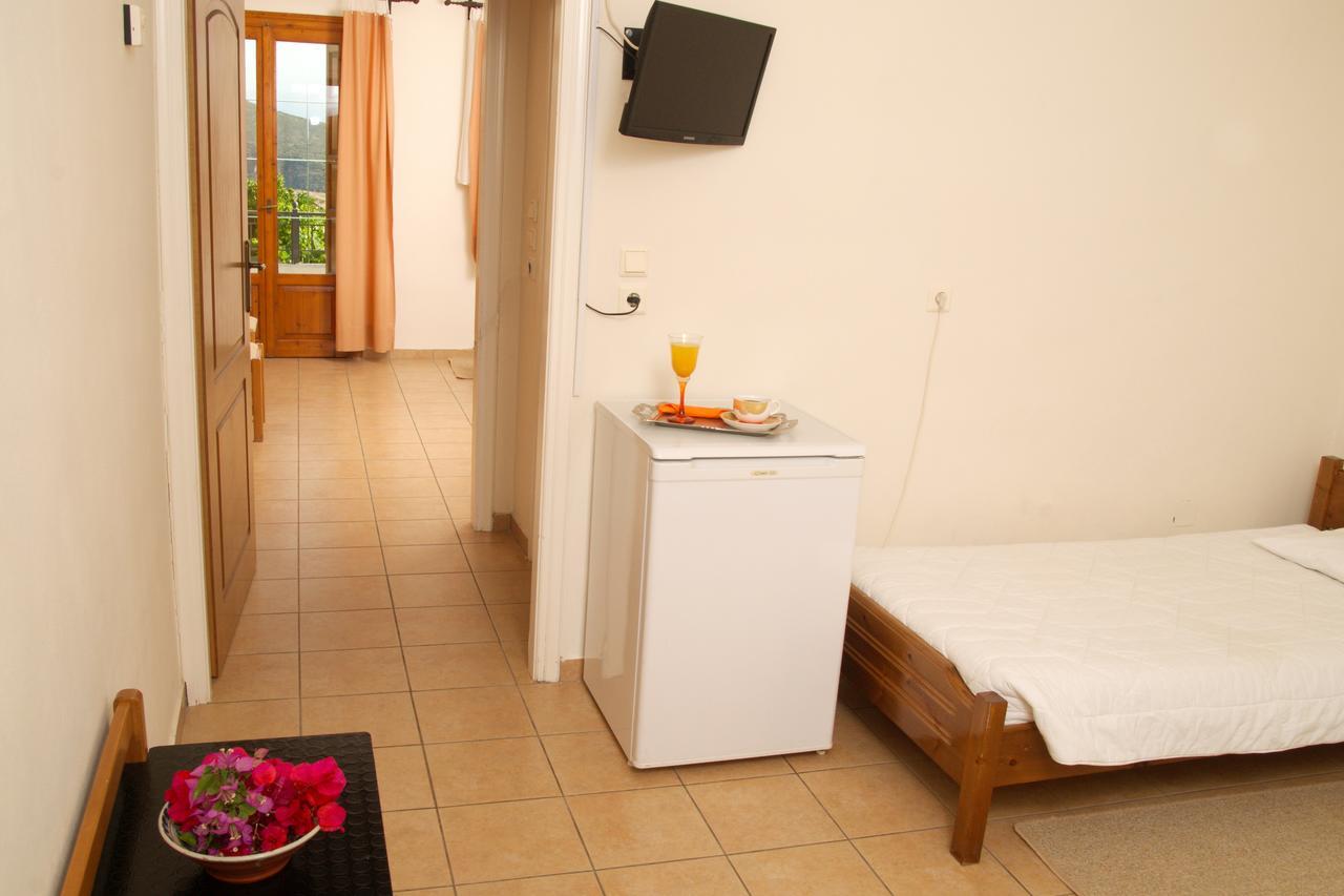 Xenonas Chrisso Hotel Delphi Eksteriør billede